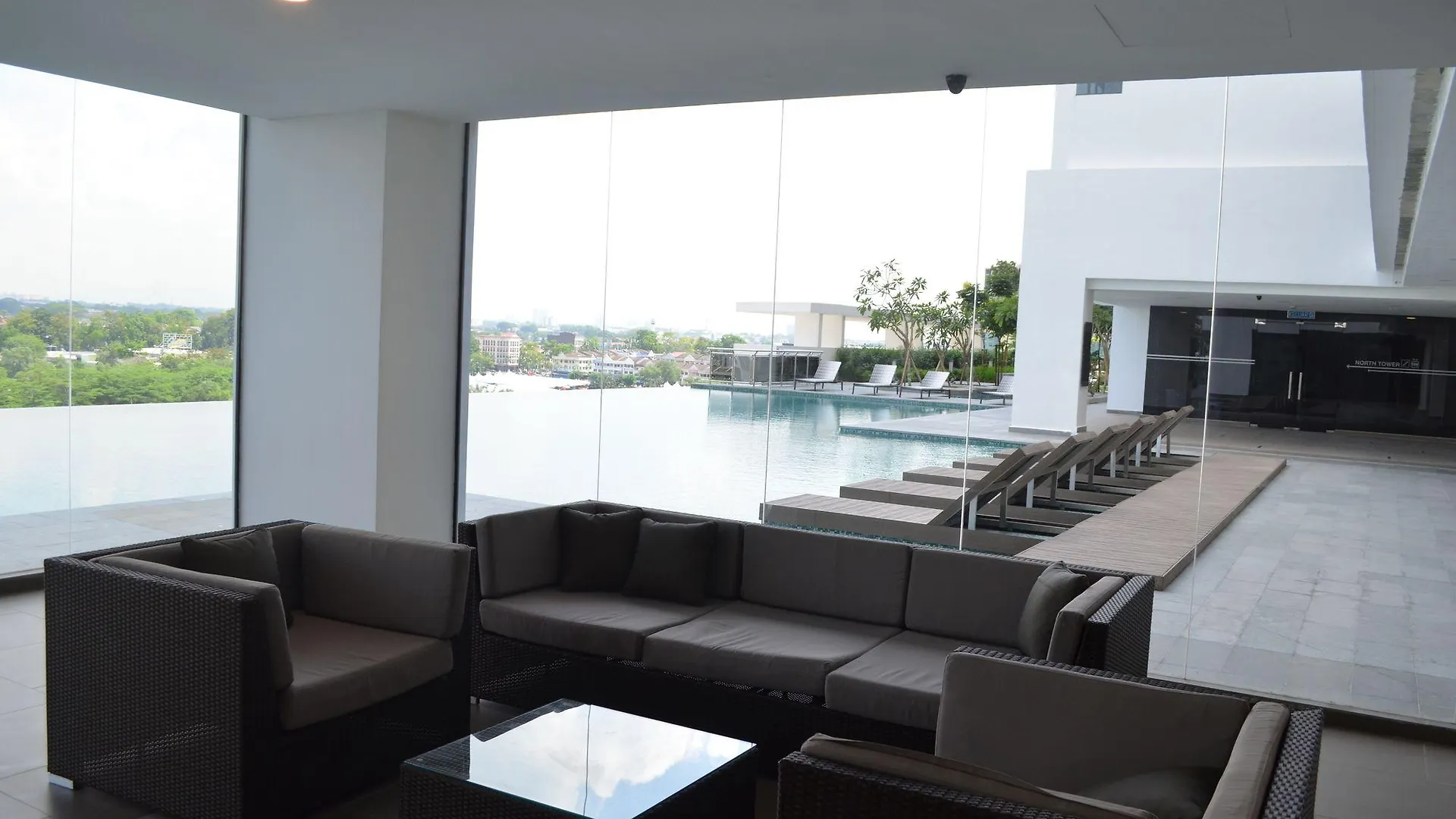 1 Tebrau Suites Johor Bahru Apartamento