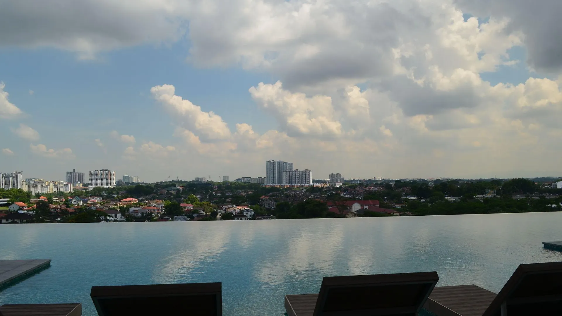 Apartamento 1 Tebrau Suites Johor Bahru
