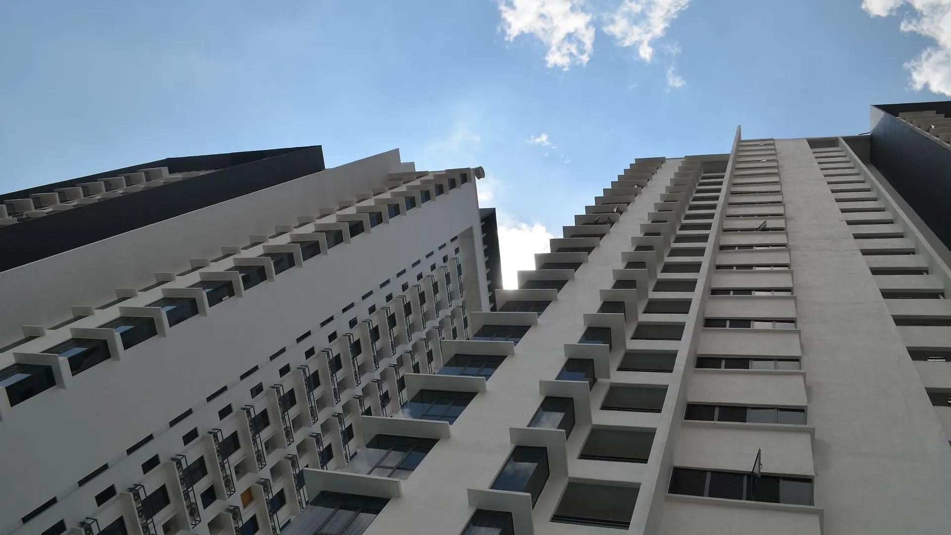 1 Tebrau Suites Johor Bahru Apartamento