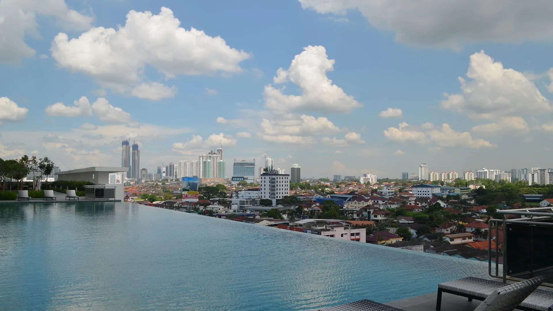 1 Tebrau Suites Johor Bahru