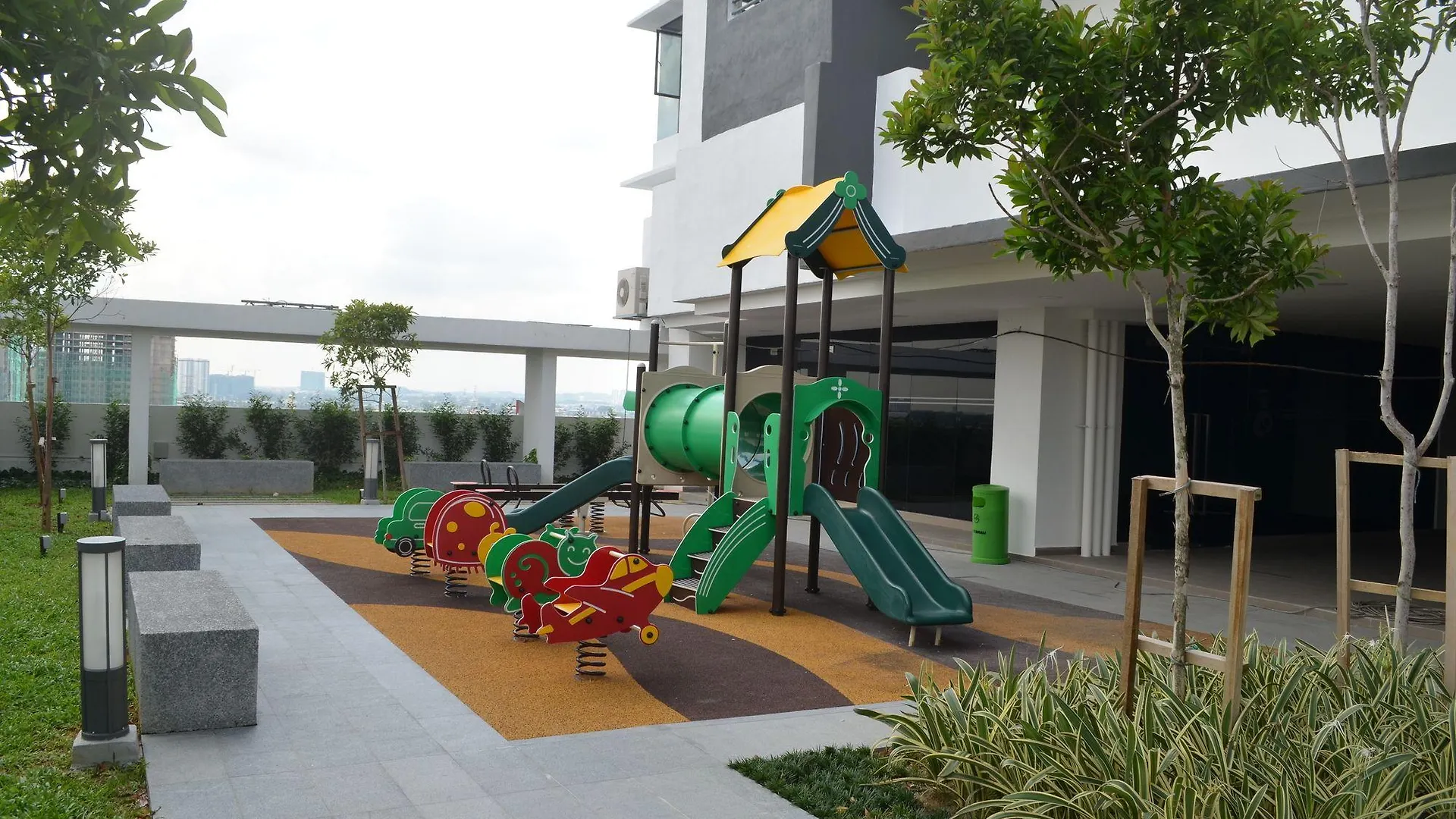 1 Tebrau Suites Johor Bahru Apartamento