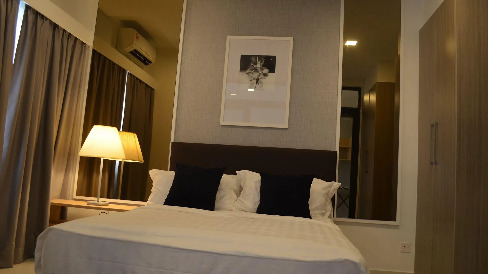Apartamento 1 Tebrau Suites Johor Bahru Malásia