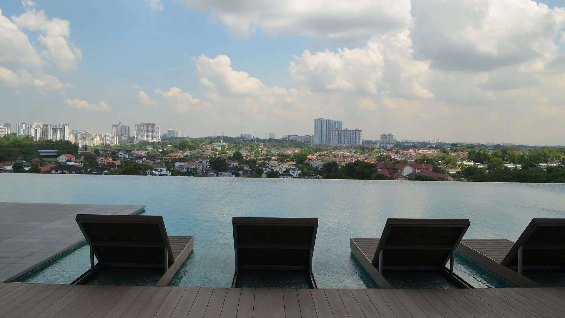 Apartamento 1 Tebrau Suites Johor Bahru