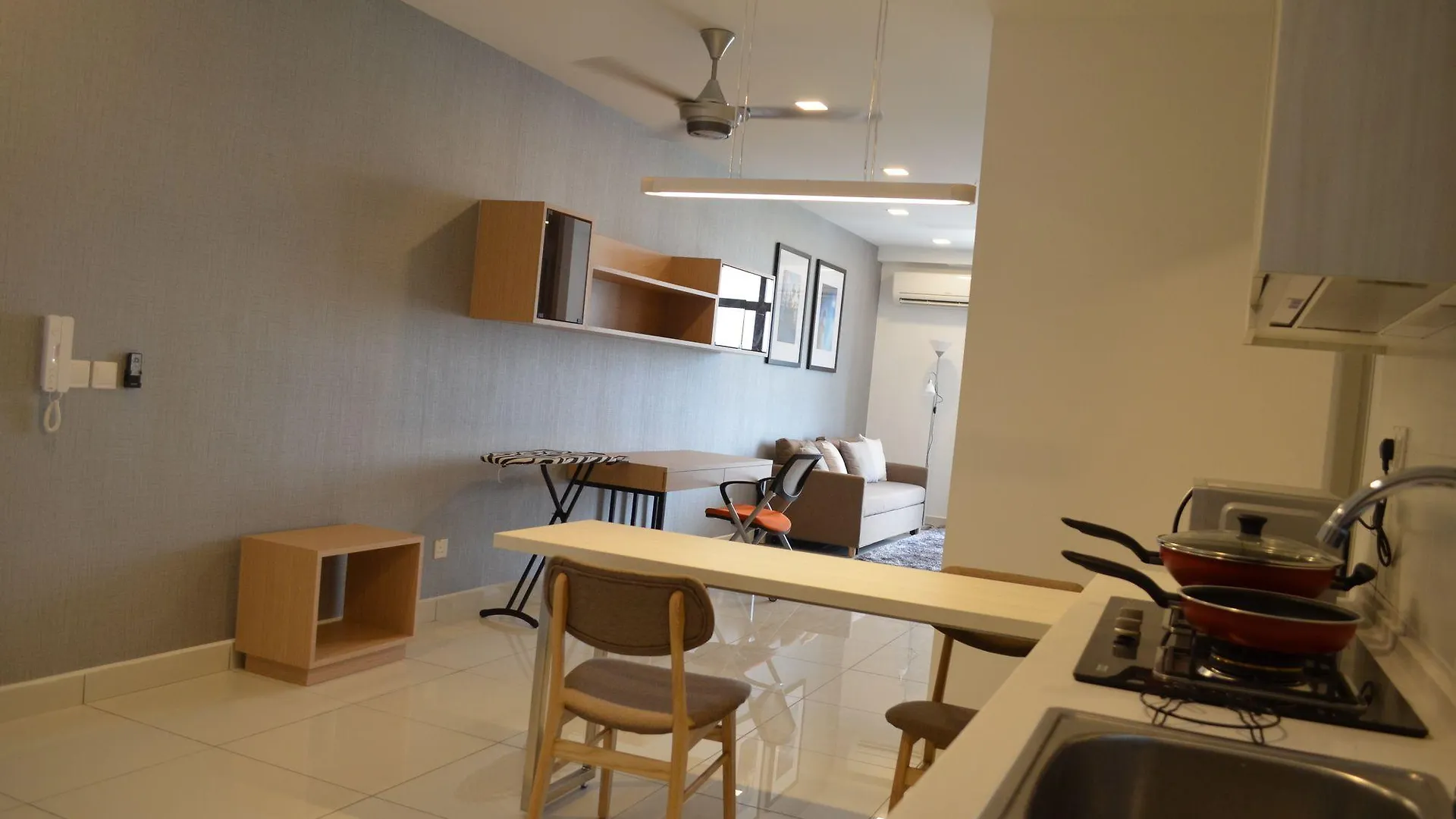 1 Tebrau Suites Johor Bahru Apartamento