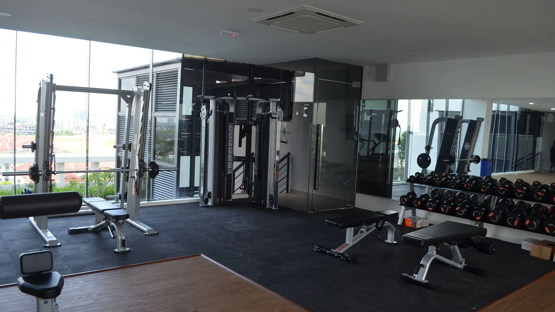 1 Tebrau Suites Johor Bahru Apartamento
