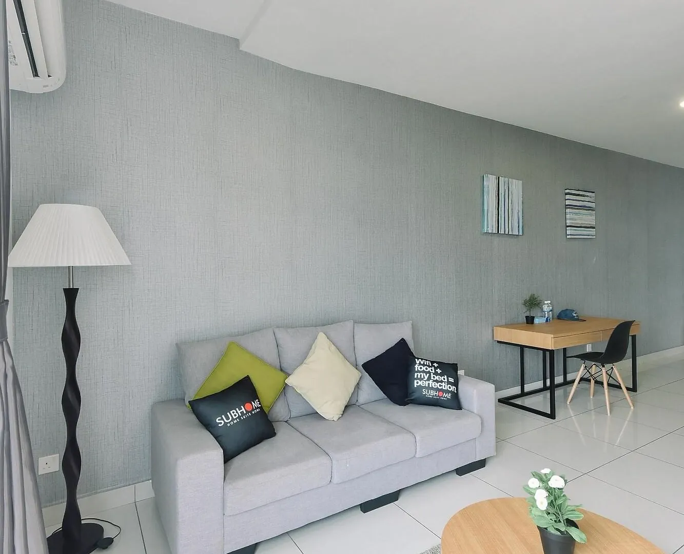 1 Tebrau Suites Johor Bahru 0*,  Malásia