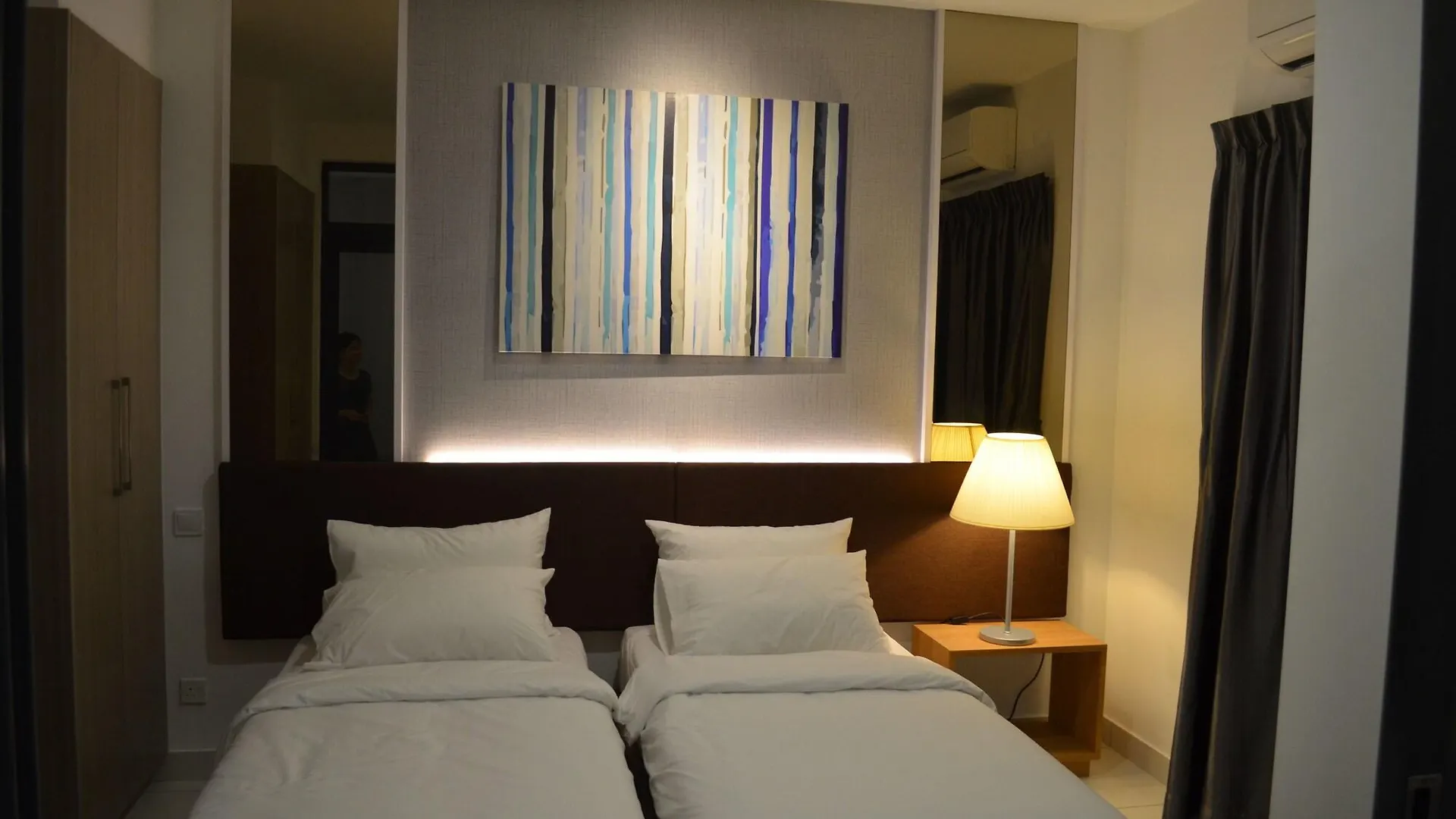 1 Tebrau Suites Johor Bahru Apartamento