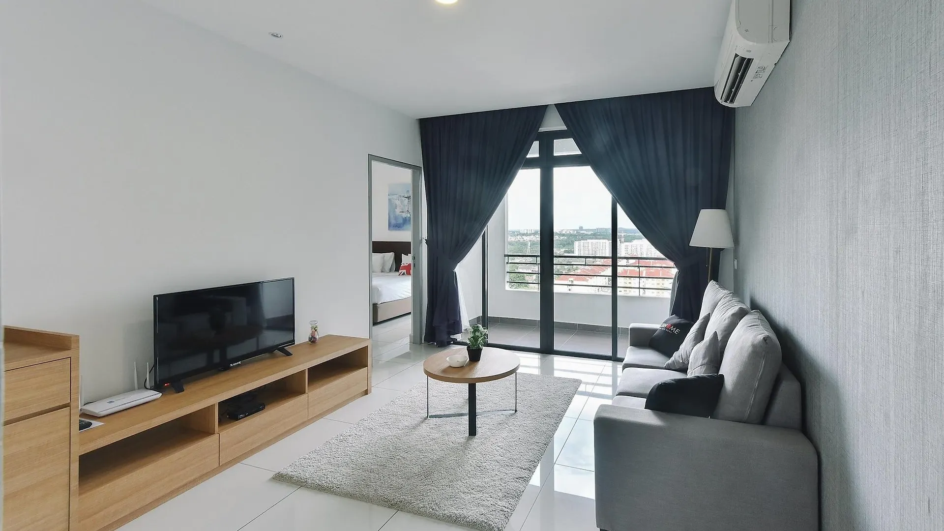 1 Tebrau Suites Johor Bahru 0*,